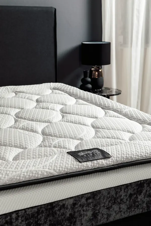 Simmons Brand di Monlì